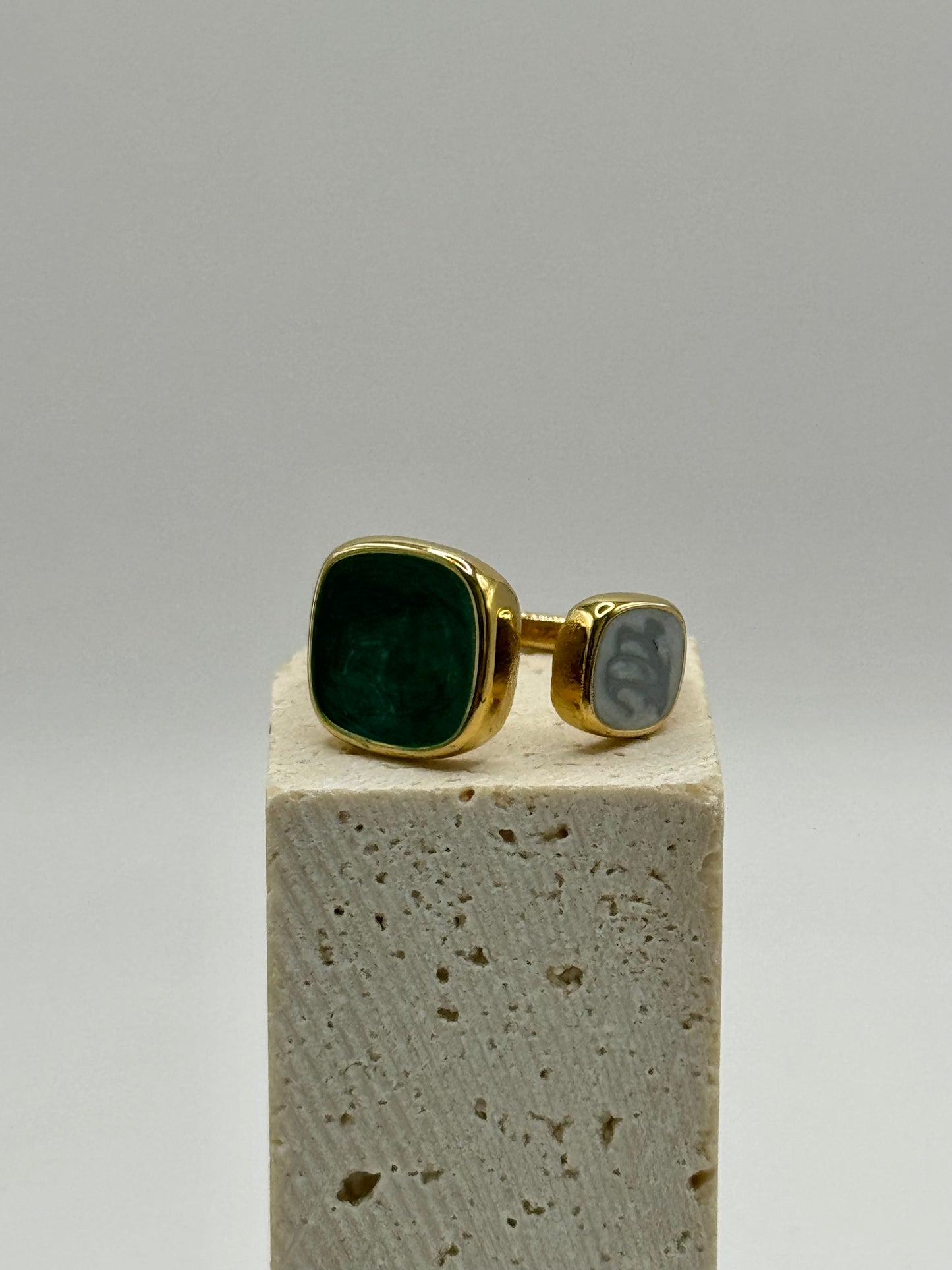 Anillo Helen