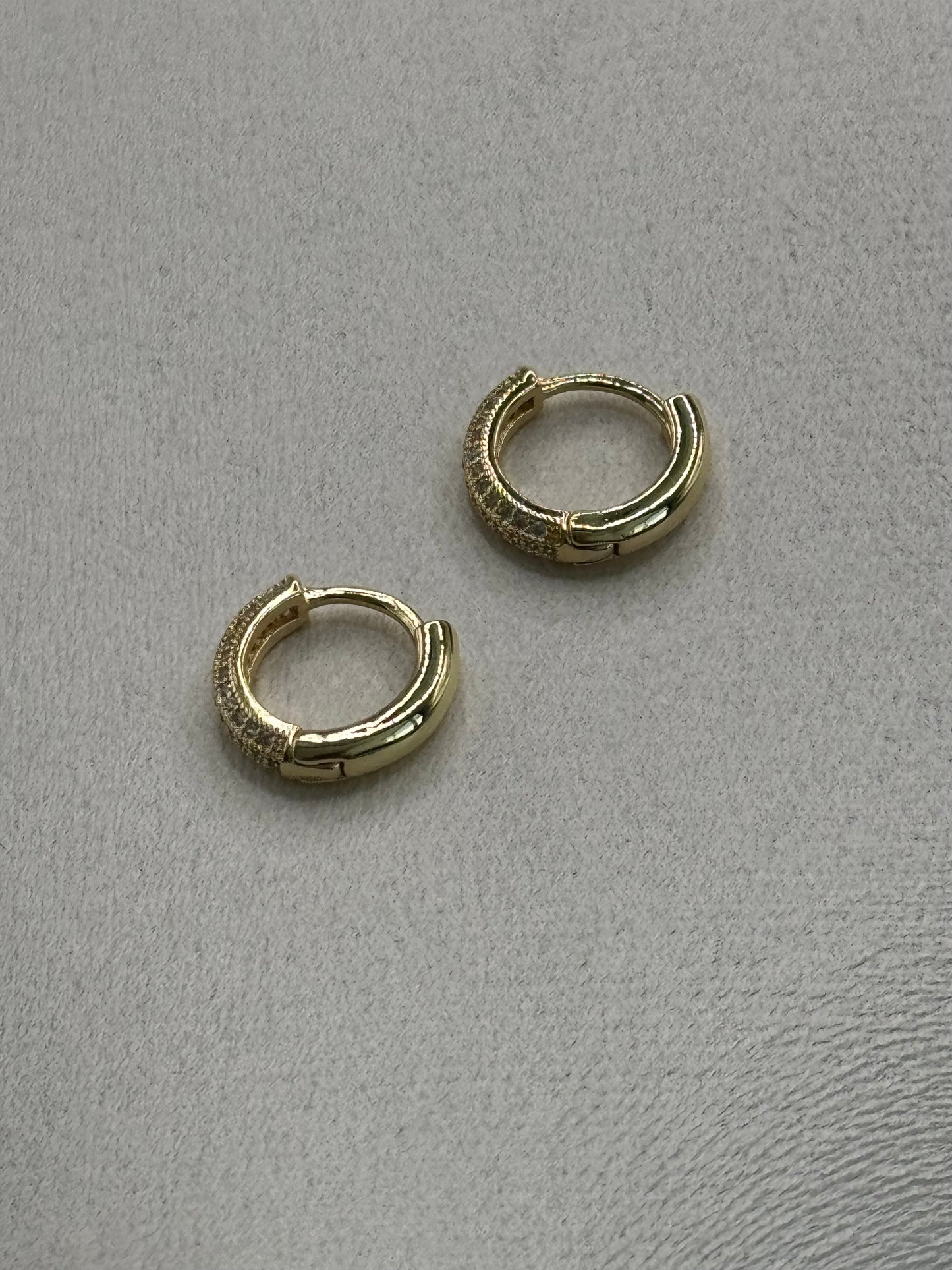 Aretes Huggies Florence